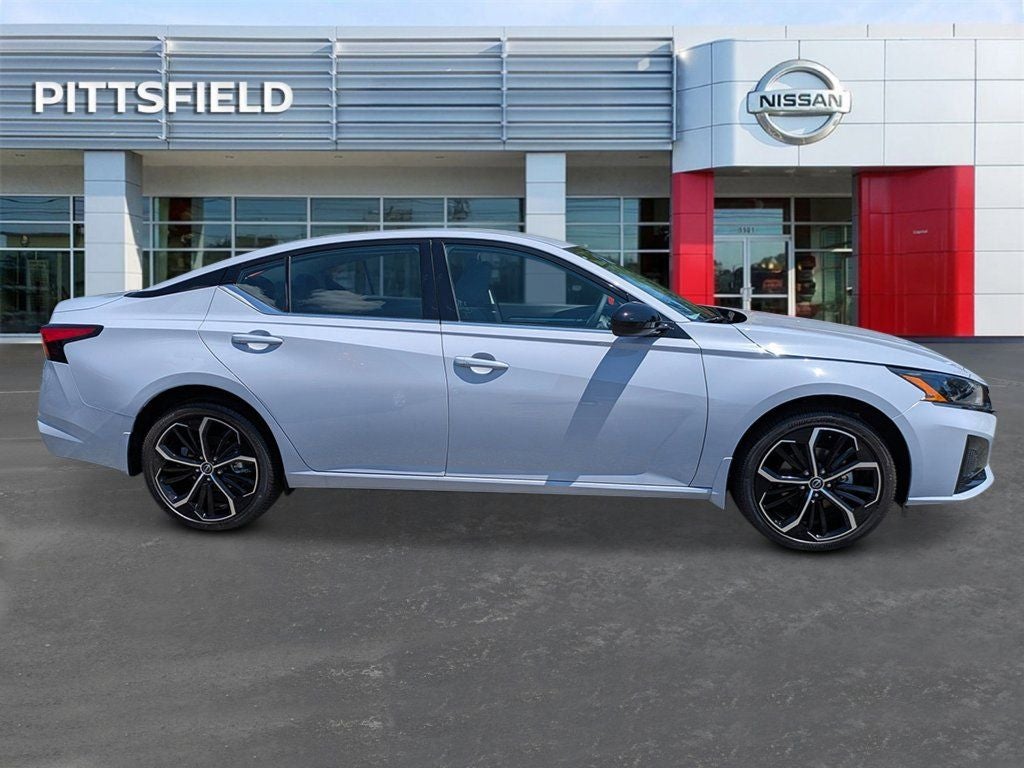 2025 Nissan Altima 2.5 SR