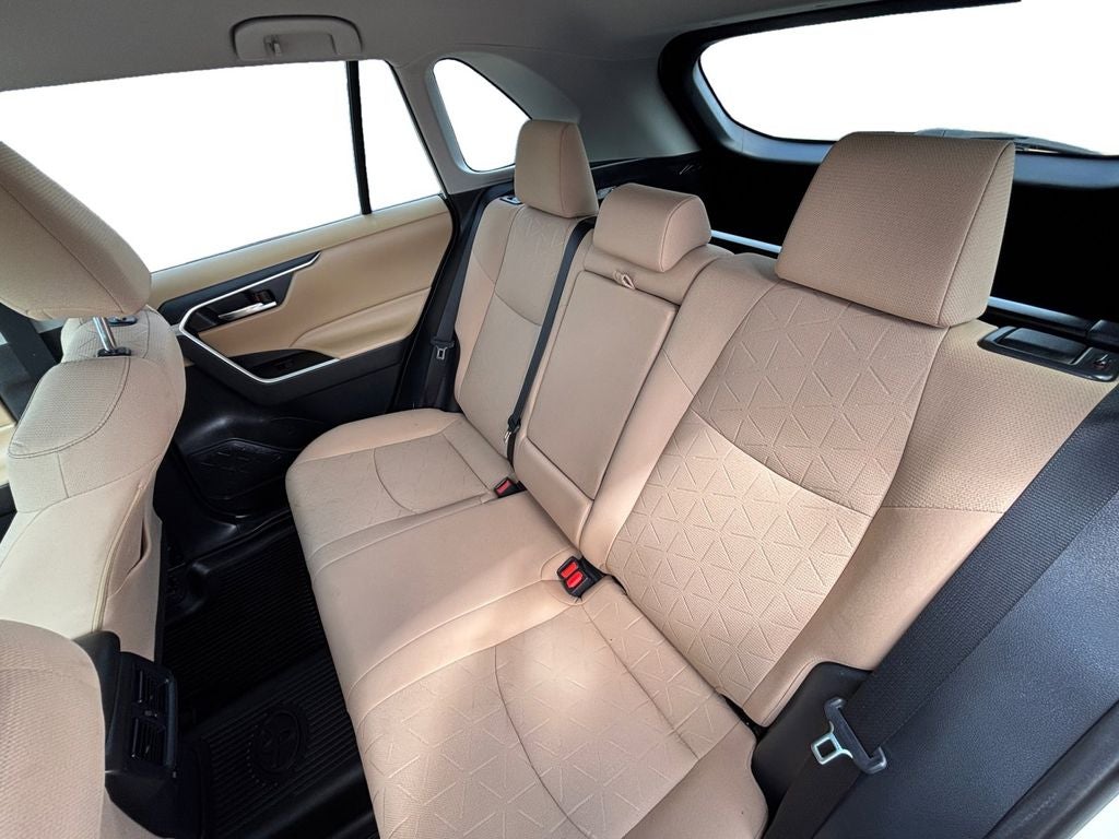 2020 Toyota RAV4 Hybrid XLE