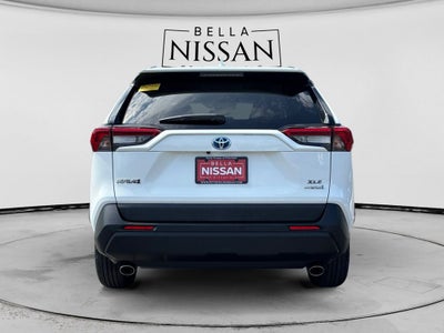 2020 Toyota RAV4 Hybrid XLE