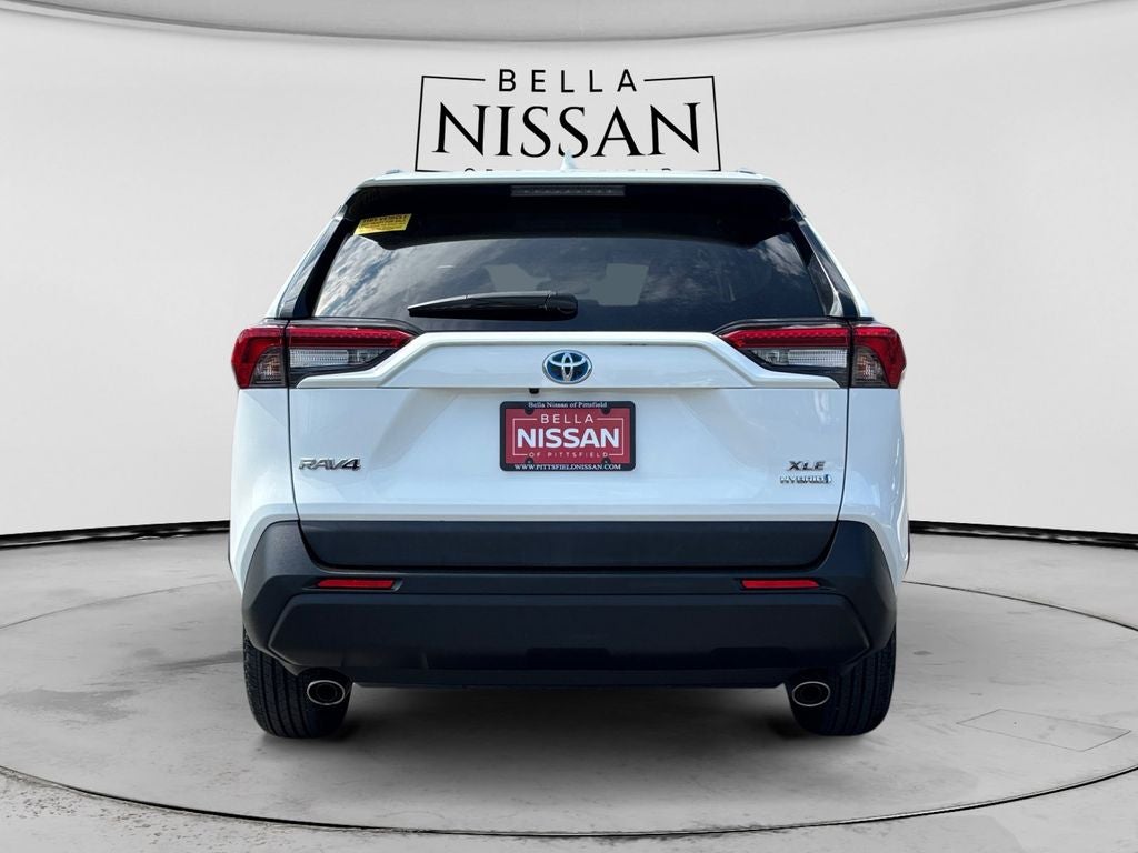 2020 Toyota RAV4 Hybrid XLE