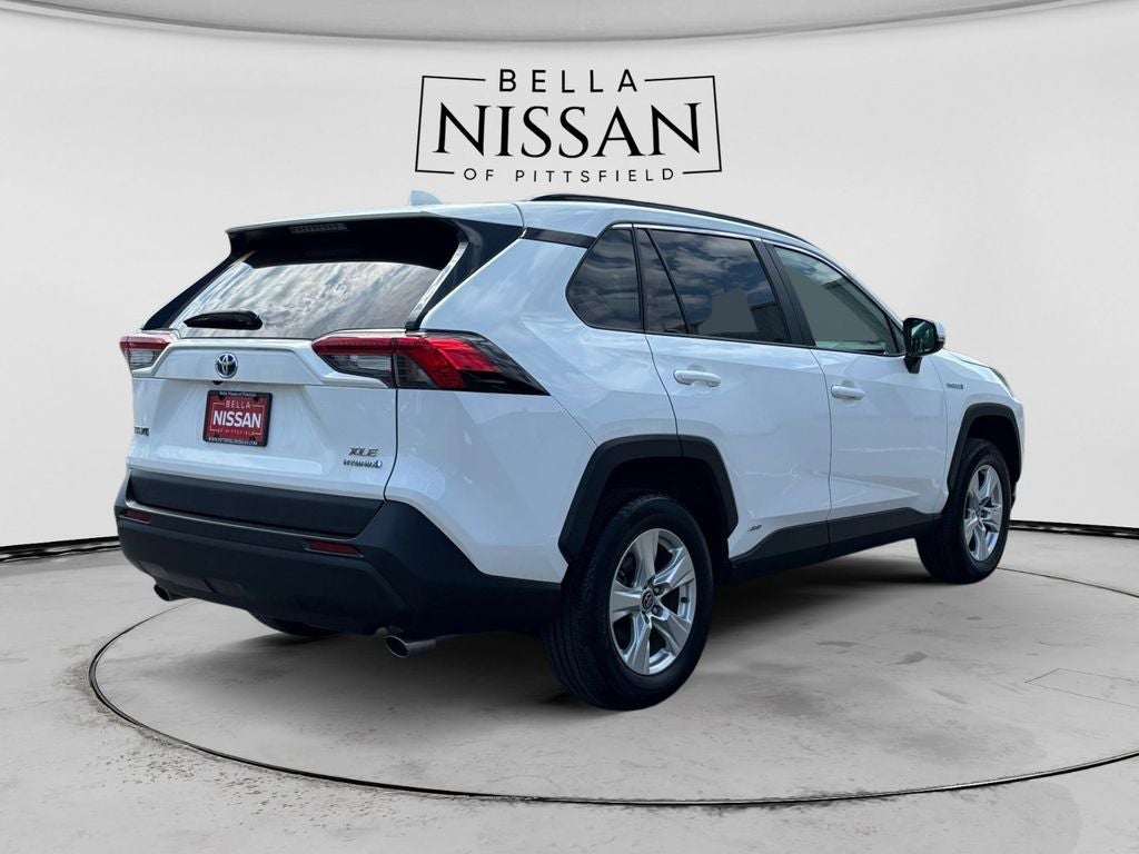 2020 Toyota RAV4 Hybrid XLE