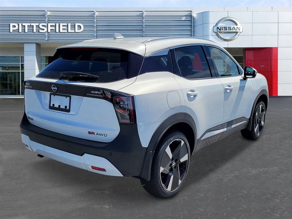 2025 Nissan Kicks SR