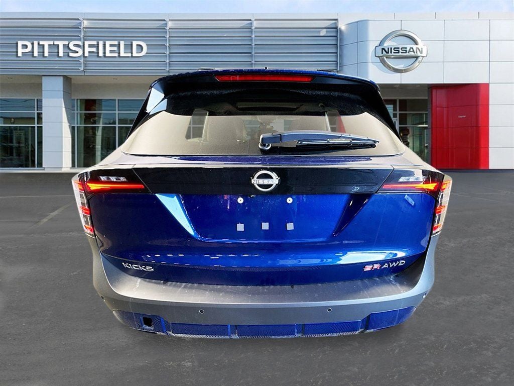 2026 Nissan Kicks SR