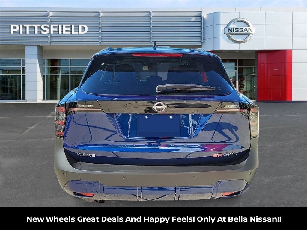 2026 Nissan Kicks SR