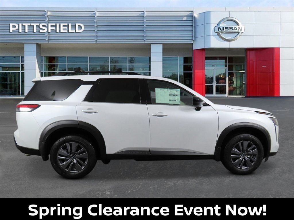 2026 Nissan Pathfinder SV