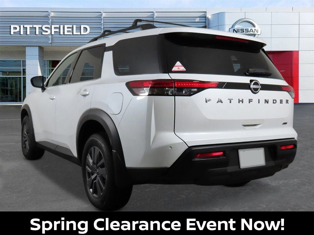2026 Nissan Pathfinder SV