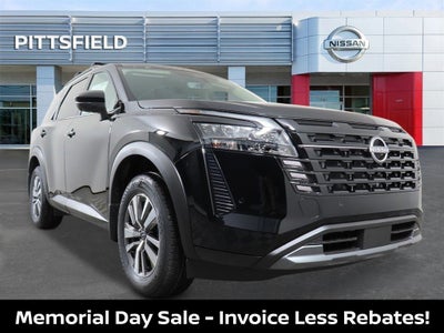 2026 Nissan Pathfinder SL
