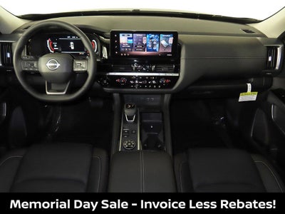 2026 Nissan Pathfinder SL