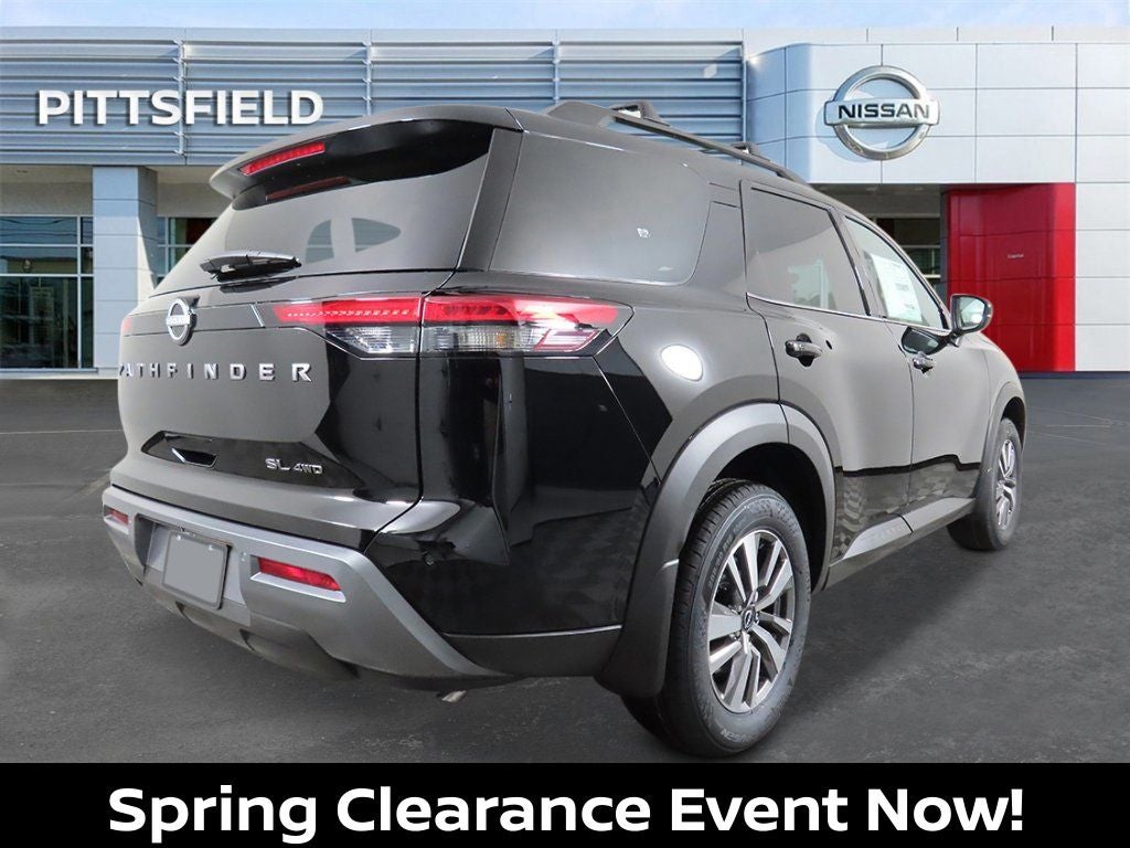 2026 Nissan Pathfinder SL