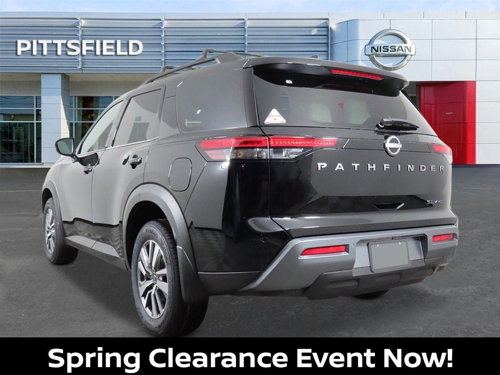 2026 Nissan Pathfinder SL