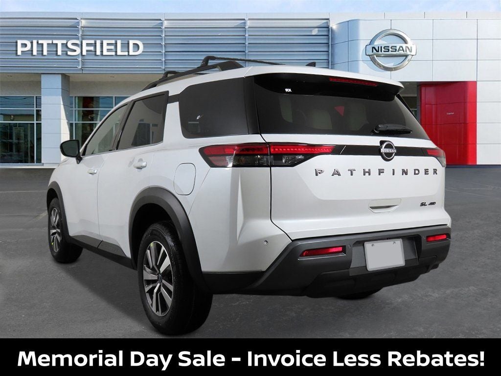 2026 Nissan Pathfinder SL