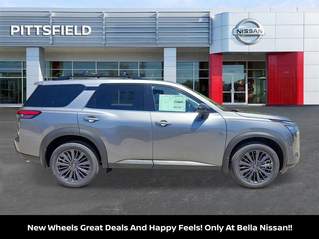 2026 Nissan Pathfinder SL