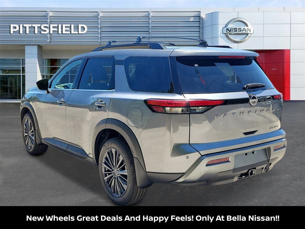 2026 Nissan Pathfinder SL