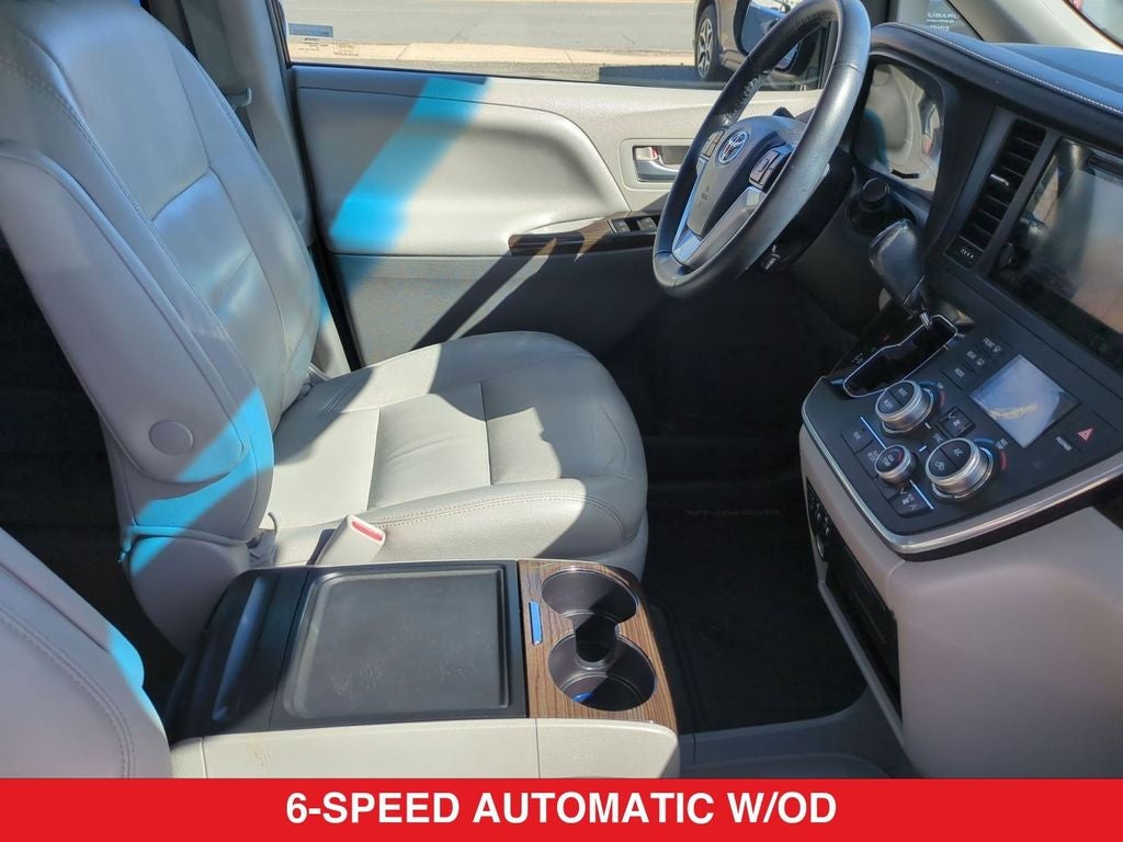 2015 Toyota Sienna XLE 7 Passenger