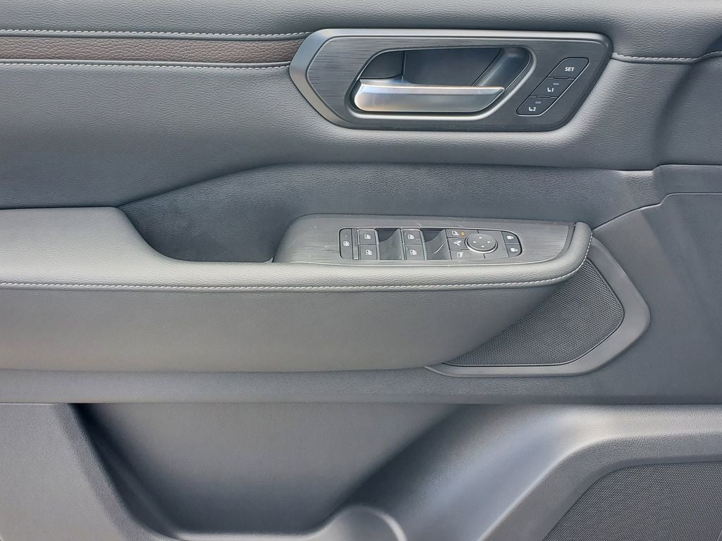 2025 Nissan Armada SL