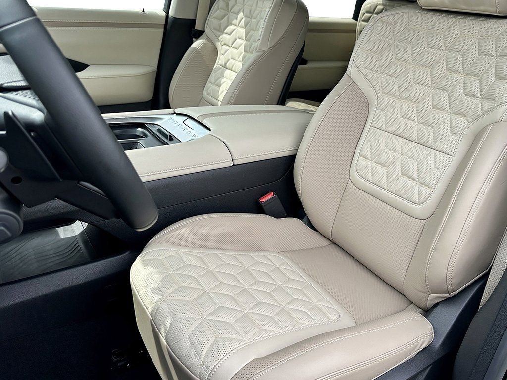 2025 Nissan Armada Platinum