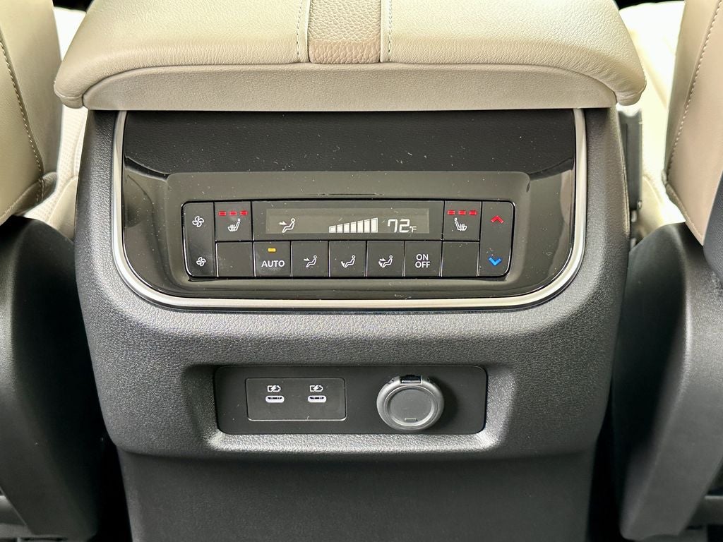 2025 Nissan Armada Platinum